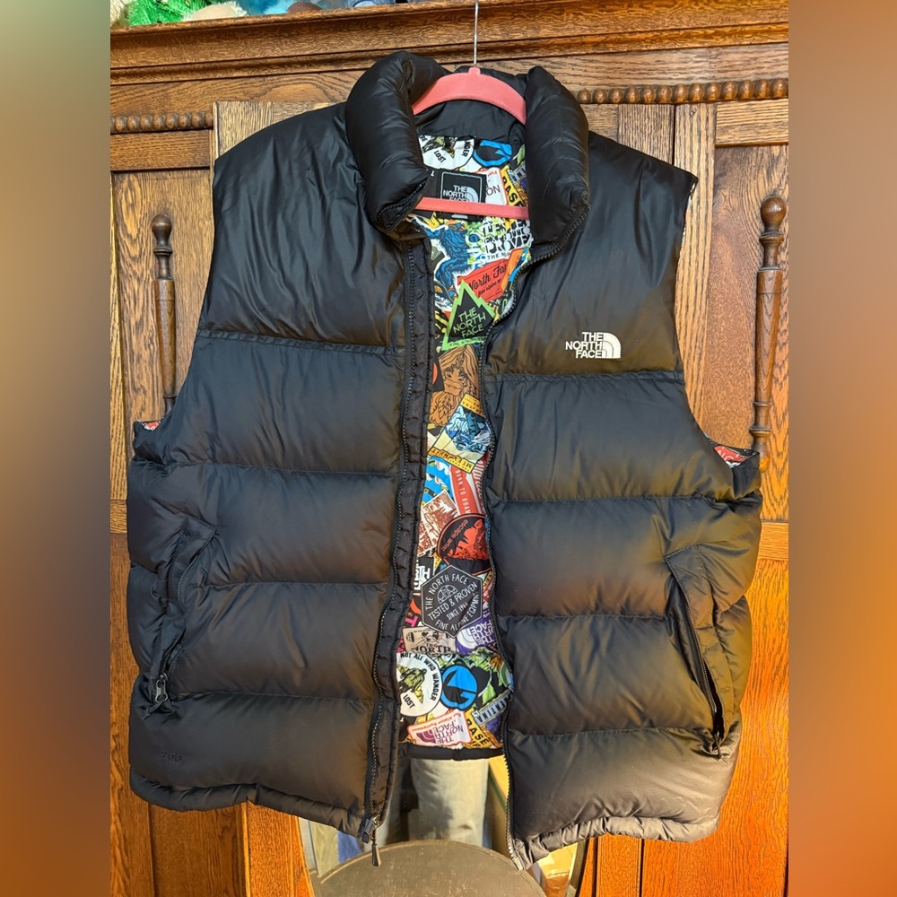 The North Face Black Puffer Vest 700 - rare inside print.